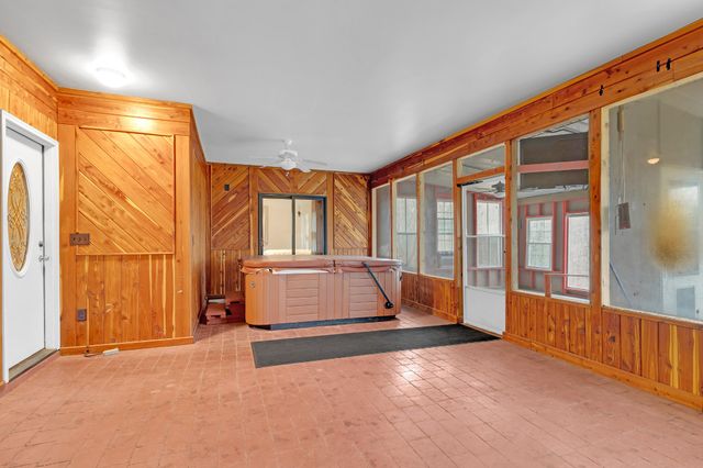 4015 Keith Springs Mountain Rd, Belvidere, TN 37306