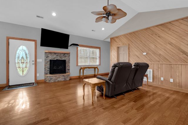 4015 Keith Springs Mountain Rd, Belvidere, TN 37306