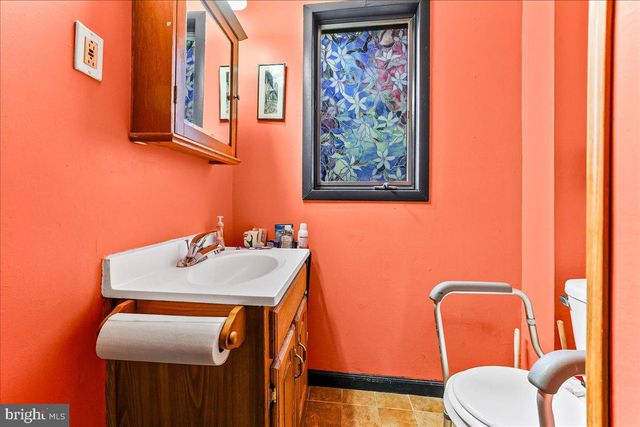 4001 VERNON RD, Drexel Hill, PA 19026