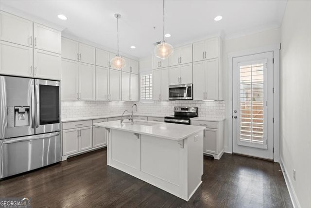 222 DAWSON Drive, Woodstock, GA 30188