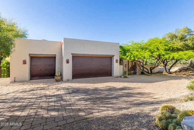 2208 N SAGEBRUSH Lane, Carefree, AZ 85377