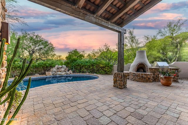 2208 N SAGEBRUSH Lane, Carefree, AZ 85377