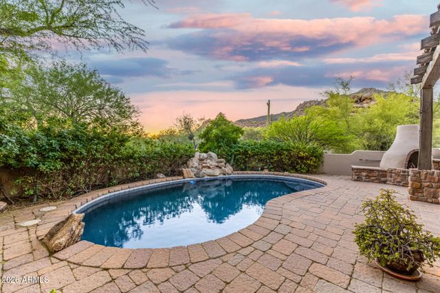 2208 N SAGEBRUSH Lane, Carefree, AZ 85377