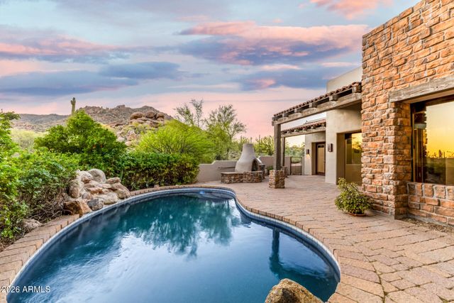 2208 N SAGEBRUSH Lane, Carefree, AZ 85377