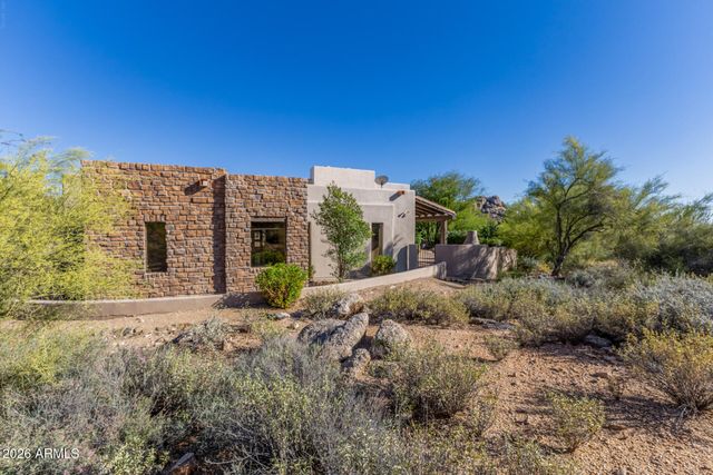 2208 N SAGEBRUSH Lane, Carefree, AZ 85377