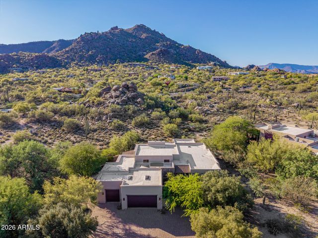 2208 N SAGEBRUSH Lane, Carefree, AZ 85377
