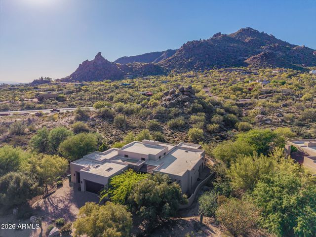 2208 N SAGEBRUSH Lane, Carefree, AZ 85377