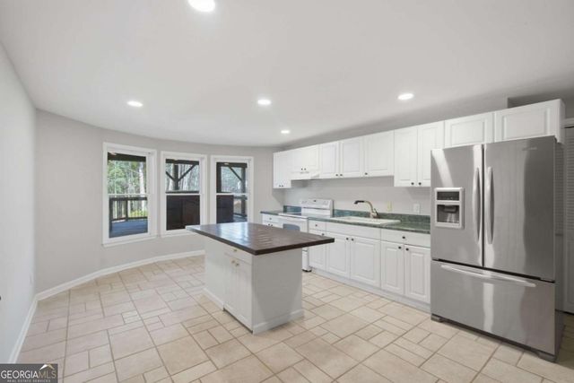 1021 Fairecroft Court, Suwanee, GA 30024