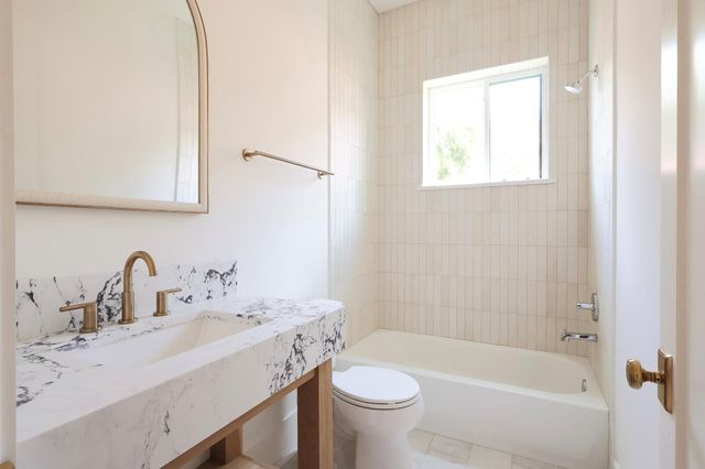 4047 Mischire Drive, Houston, TX 77025