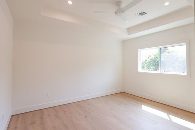 4047 Mischire Drive, Houston, TX 77025