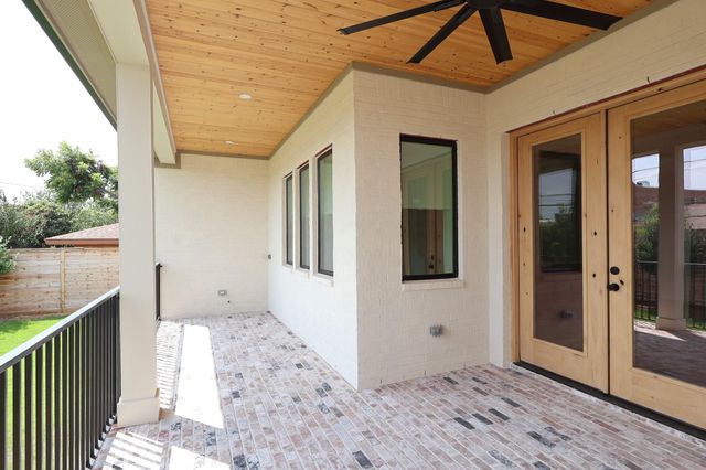 4047 Mischire Drive, Houston, TX 77025