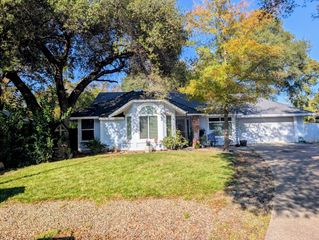 5637 Chris Ann Ct, Sacramento, CA 95841