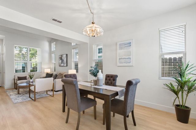 391 Coventry Cir, Folsom, CA 95630