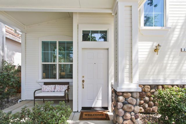 391 Coventry Cir, Folsom, CA 95630