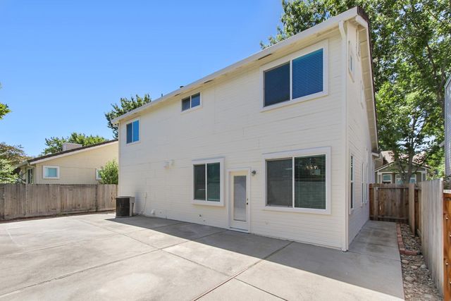 391 Coventry Cir, Folsom, CA 95630