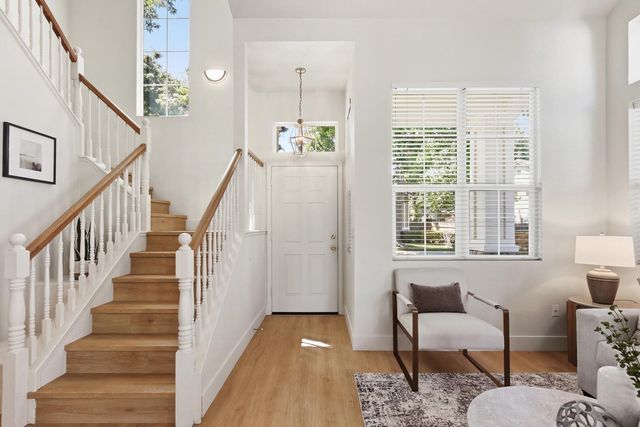 391 Coventry Cir, Folsom, CA 95630