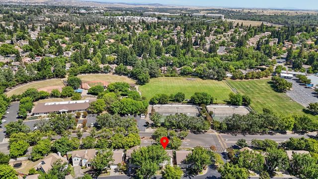 391 Coventry Cir, Folsom, CA 95630
