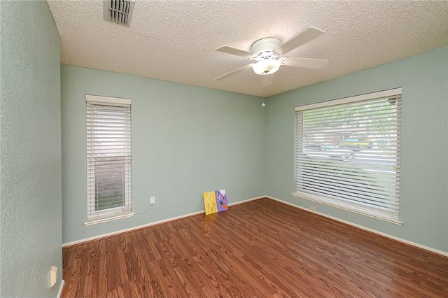 6602 Bent Trail Dr, Corpus Christi, TX 78413