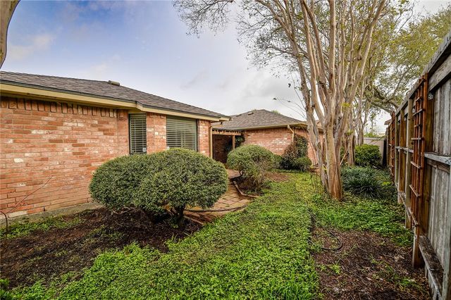 6602 Bent Trail Dr, Corpus Christi, TX 78413