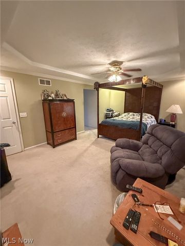 17058 Chamberlain Road, Grafton, OH 44044