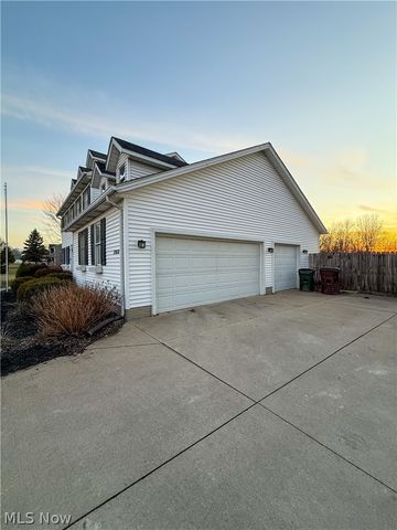 17058 Chamberlain Road, Grafton, OH 44044