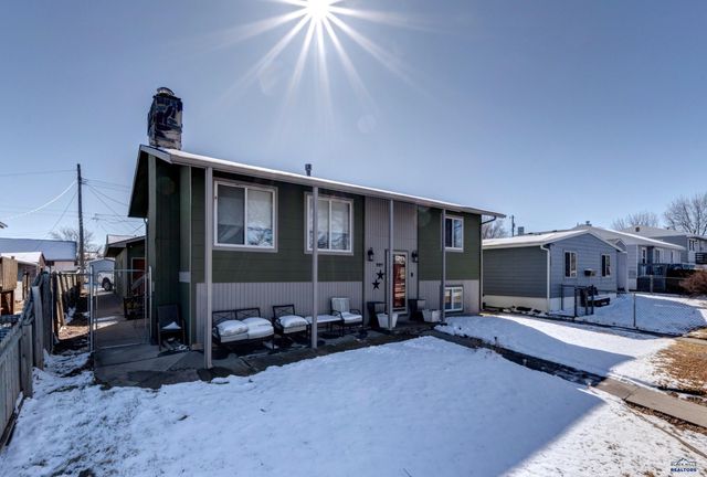 227 E NOWLIN, Rapid City, SD 57702