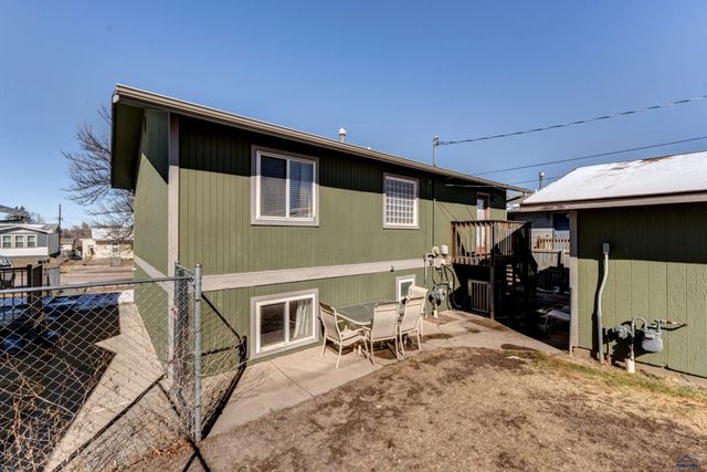 227 E NOWLIN, Rapid City, SD 57702