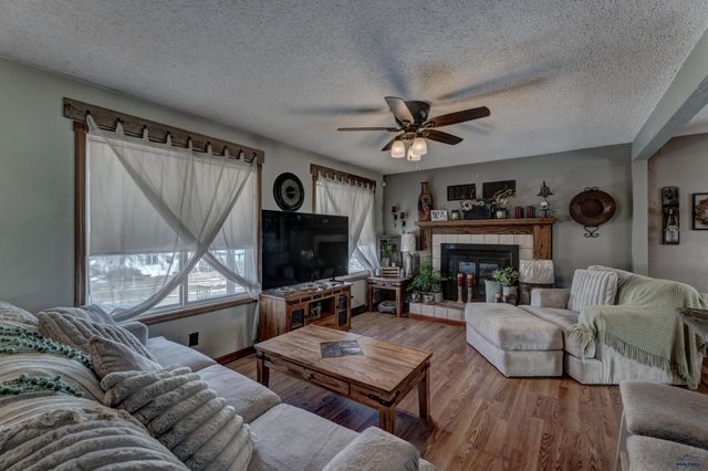 227 E NOWLIN, Rapid City, SD 57702