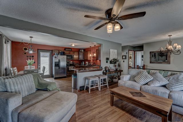 227 E NOWLIN, Rapid City, SD 57702