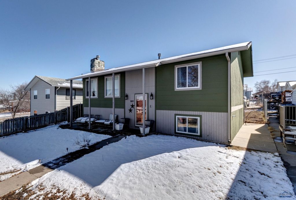 227 E NOWLIN, Rapid City, SD 57702