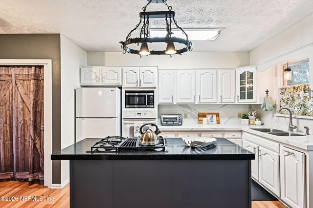 2232 W HIDDEN WATERS Drive, Green Cove Springs, FL 32043