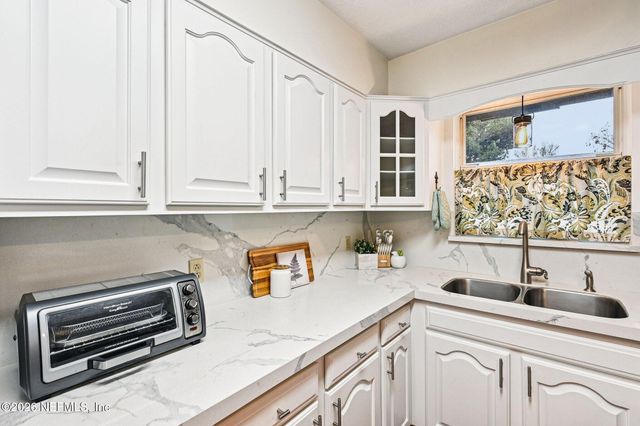 2232 W HIDDEN WATERS Drive, Green Cove Springs, FL 32043