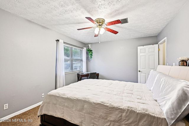 2232 W HIDDEN WATERS Drive, Green Cove Springs, FL 32043