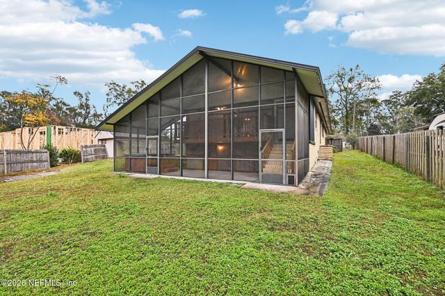 2232 W HIDDEN WATERS Drive, Green Cove Springs, FL 32043