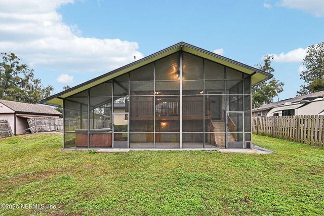 2232 W HIDDEN WATERS Drive, Green Cove Springs, FL 32043