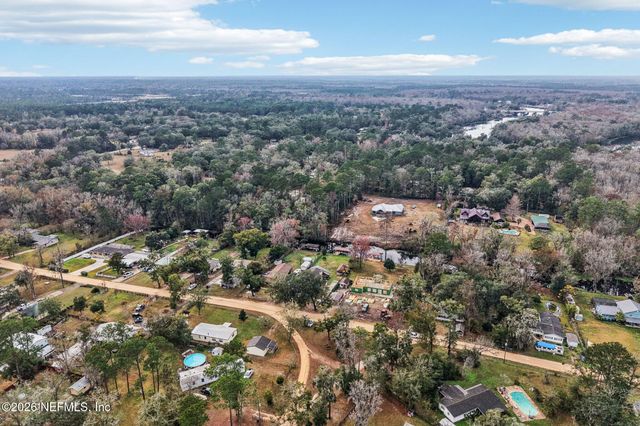 2232 W HIDDEN WATERS Drive, Green Cove Springs, FL 32043