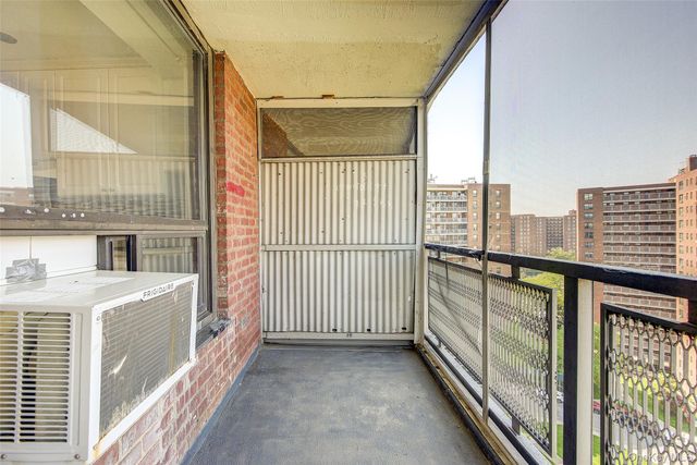 61-35 98th Street 14A, Rego Park, NY 11374