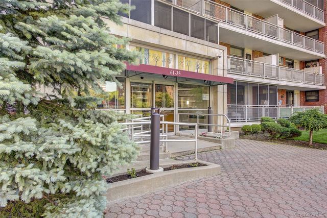61-35 98th Street 14A, Rego Park, NY 11374