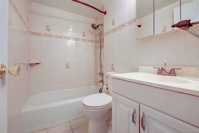 61-35 98th Street 14A, Rego Park, NY 11374