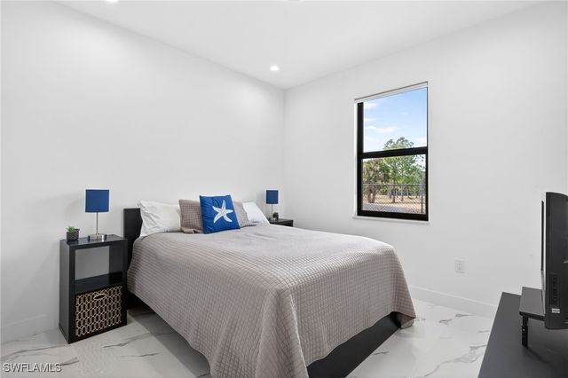 2459 10th AVE NE, Naples, FL 34120