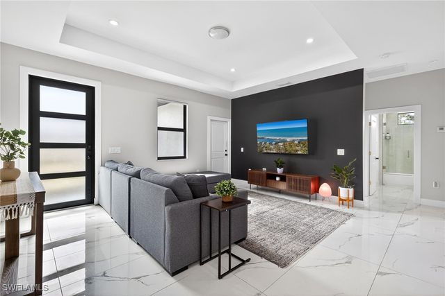 2459 10th AVE NE, Naples, FL 34120