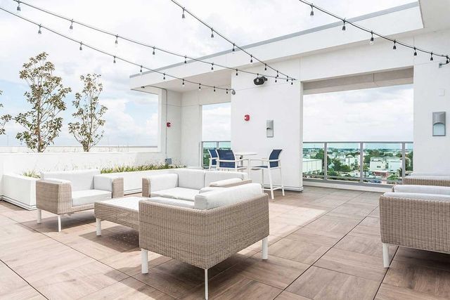 1111 N Durham Drive 419, Houston, TX 77008