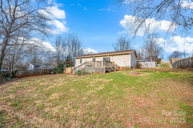 5609 Linville Drive, Hickory, NC 28602