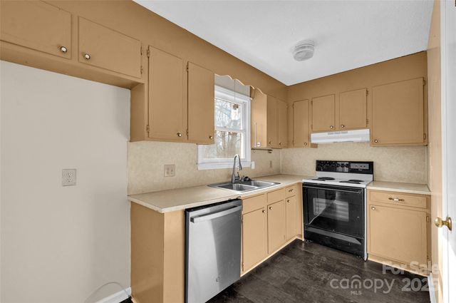 5609 Linville Drive, Hickory, NC 28602