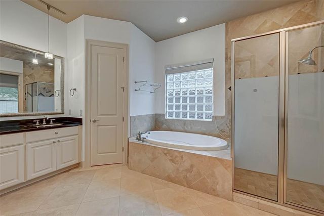 11207 St Laurent Lane, Houston, TX 77082