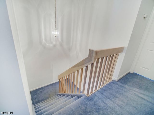 28 Helton Ter, Montville Twp., NJ 07045