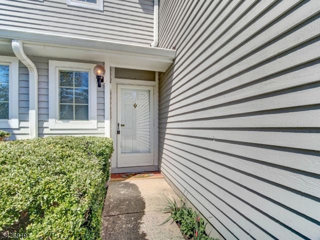28 Helton Ter, Montville Twp., NJ 07045