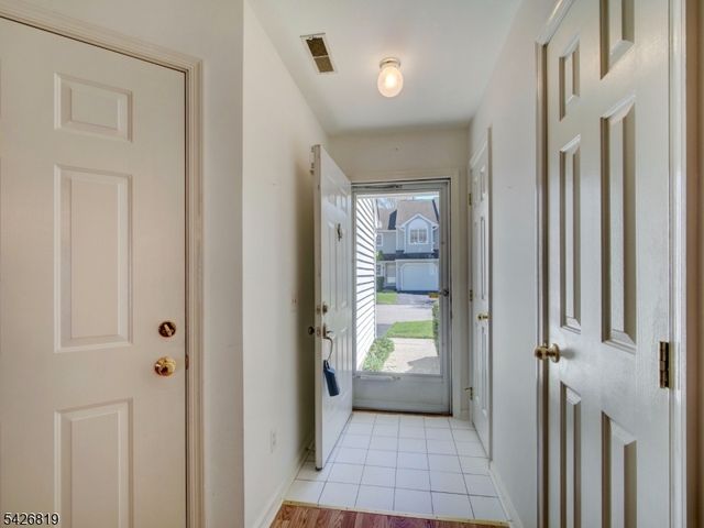 28 Helton Ter, Montville Twp., NJ 07045