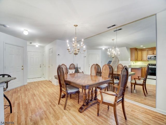 28 Helton Ter, Montville Twp., NJ 07045