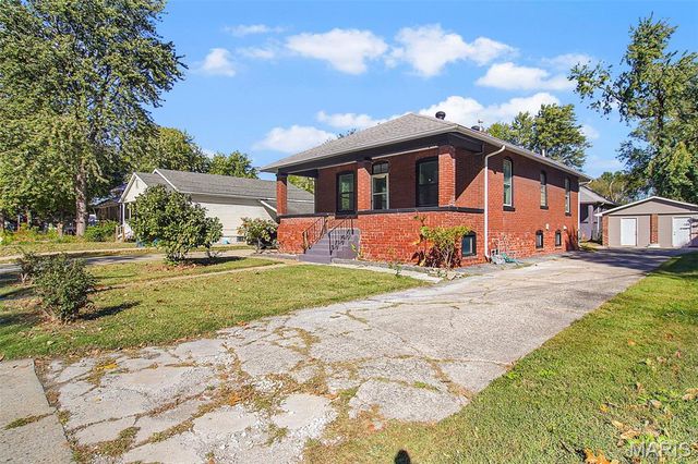 2821 Edwards Street, Granite City, IL 62040